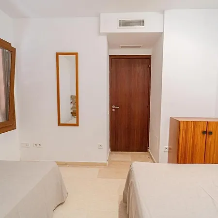 Amazing Seafront Den Bossa 3 *