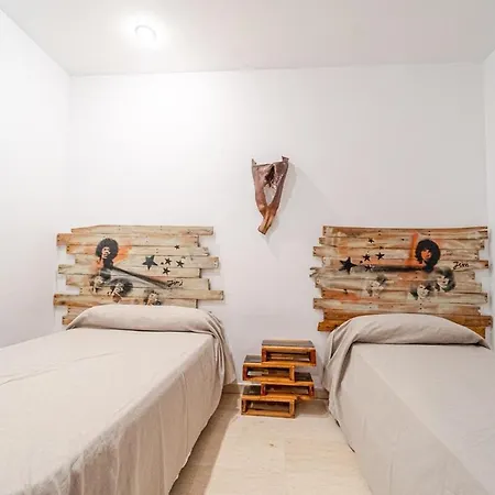 Amazing Seafront Den Bossa 3