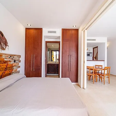 Apartman Amazing Seafront Den Bossa 3 *