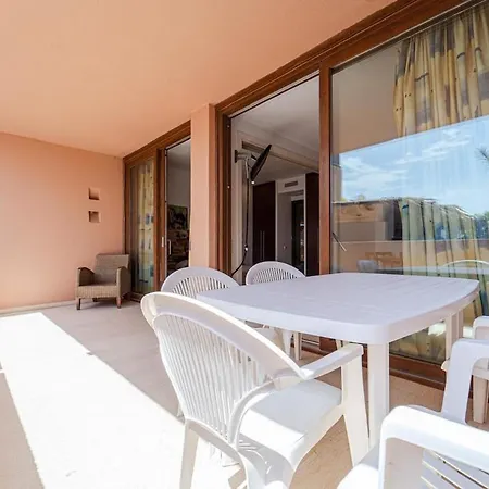 Apartman Amazing Seafront Den Bossa 3 *