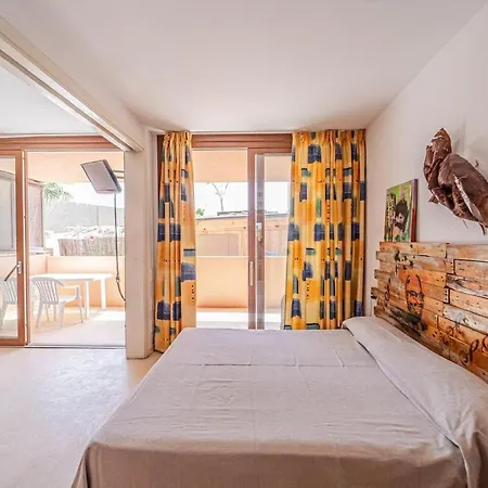Amazing Seafront Den Bossa 3 * BALEARIC ISLANDS